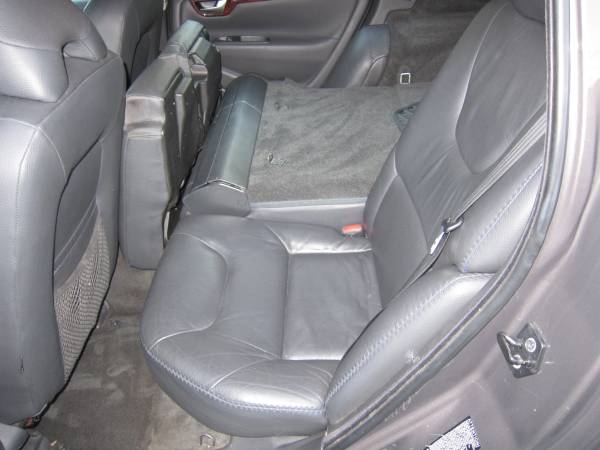 Volvo XC70 Wagon 2006 Water damage for sale in Saddle River, NJ – photo 9