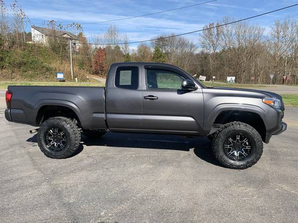 2020 TOYOTA TACOMA 4WD SR * ONLY 2K Miles * 1 OWNER * No Accidents *... for sale in Sevierville, TN – photo 9