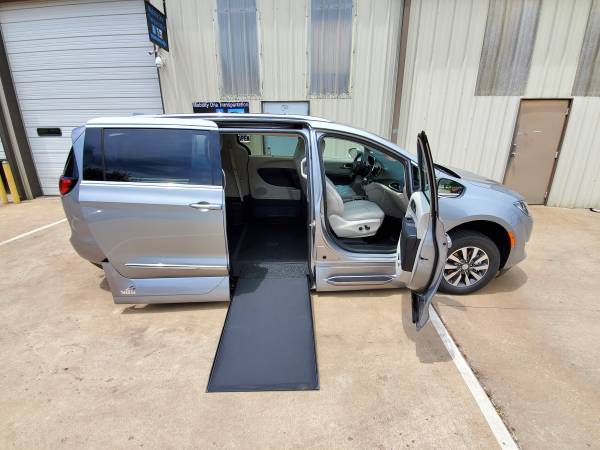 Wheelchair Accessible Van 2020 Chrysler Pacifica VMI SIDE ENTRY for sale in Tulsa, OK – photo 16