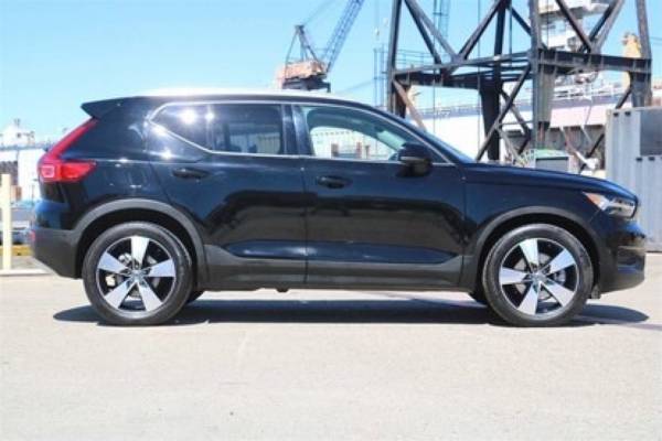 Certified 2019 Volvo XC40 T5 Momentum AWD - - by for sale in San Francisco, CA – photo 4