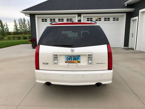 Cadillac SRX Used for sale in Grand Forks, ND – photo 3