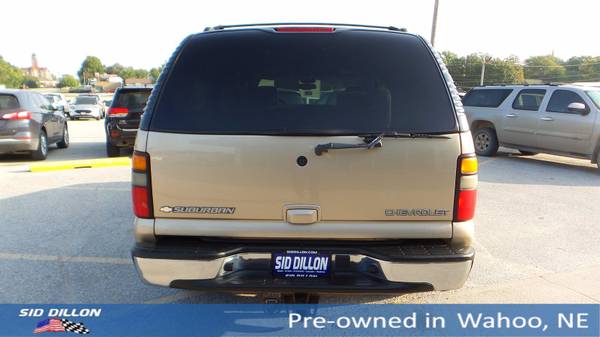 2005 Chevy Suburban LT - cars & trucks - by dealer - vehicle... for sale in Wahoo, NE – photo 4