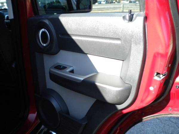 Dodge Nitro SLT Sunroof 4X4 New Tires NICE 1 Year Warranty for sale in Hampstead, NH – photo 15