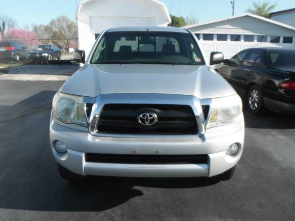 2005 Toyota Tacoma SR5 4x4 Access Cab - - by dealer for sale in Maryville, TN – photo 2