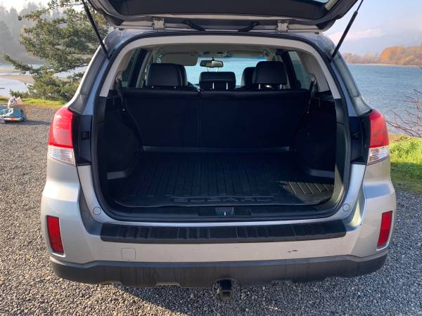 2011 Subaru Outback Limited 2.5i AWDD, $12,600 - cars & trucks - by... for sale in Mount Hood Parkdale, OR – photo 5
