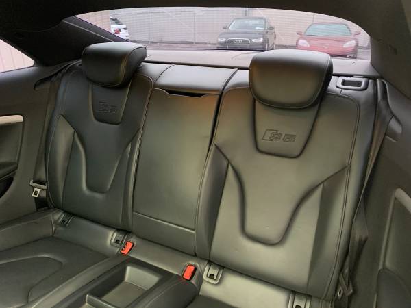 2012 Audi S5 Quattro Premium Plus 4 2L V8 w/6-Speed Manual Trans for sale in Jeffersonville, KY – photo 18