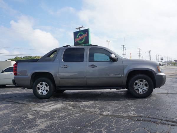 2007 *Chevrolet* *Avalanche* *LT 1500* Graystone Met for sale in Muskegon, MI – photo 3
