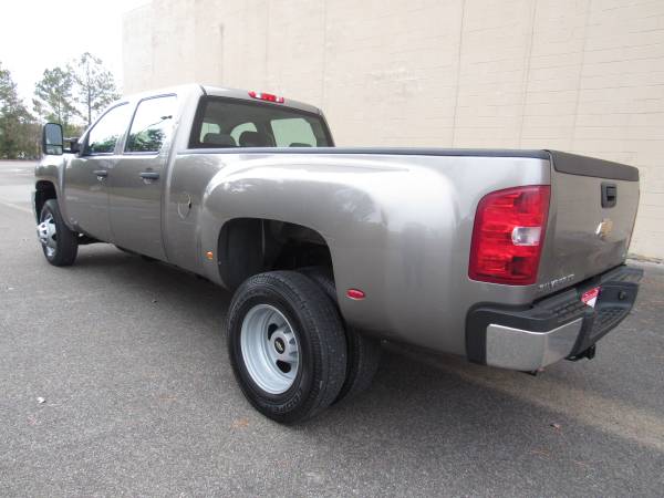 ** 2013 CHEVY SILVERADO 3500 * 4X4 * 27K MILES * LONG BED * DUALLY... for sale in Fort Oglethorpe, AL – photo 3