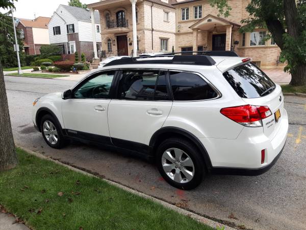 Moving Sale ! Subaru Outback for sale in Fresh Meadows, NY – photo 2