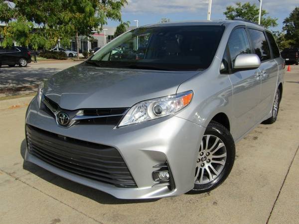 2019 Toyota Sienna XLE for sale in Akron, OH – photo 2