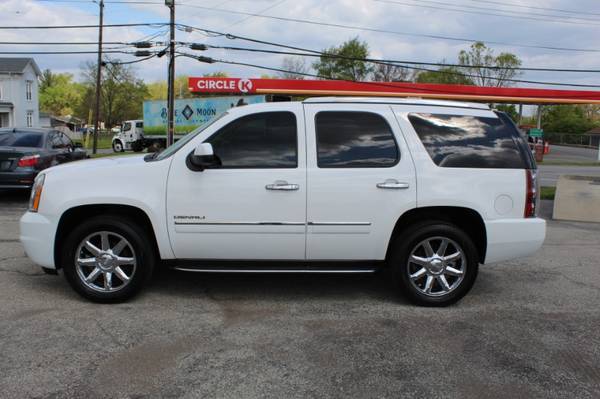 2011 GMC Yukon Denali 4WD - - by dealer - vehicle for sale in Crestwood, OH – photo 8