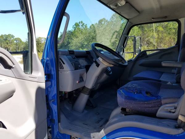 2007 Mitsubishi Sterling Fuso Diesel Automatic 12 Foot Box Cold AC CD for sale in Palm Coast, FL – photo 9