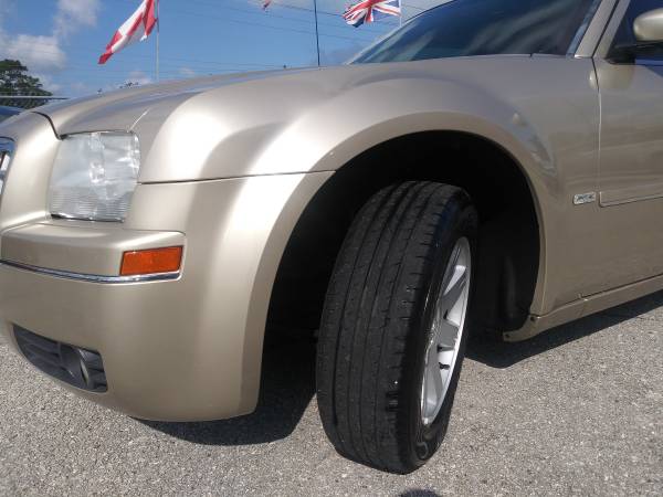 2005 CHRYSLER 300 EXCELLENT CONDITION - cars & trucks - by dealer -... for sale in Clearwater, FL – photo 14
