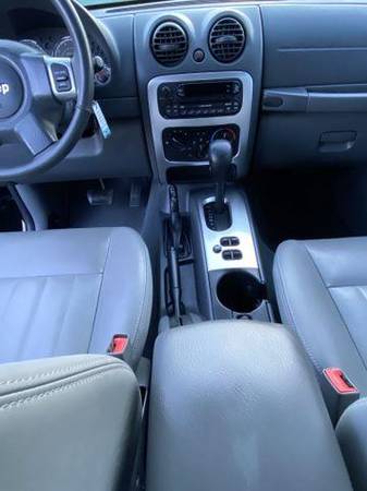 2006 Jeep Liberty Limited Edition Sport Utility 4D - cars & trucks -... for sale in Santa Fe, NM – photo 10
