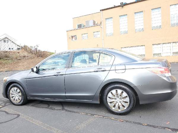 2009 Honda Accord 160k miles NEEDS NOTHING! - cars & trucks - by... for sale in Bloomfield, CT – photo 5