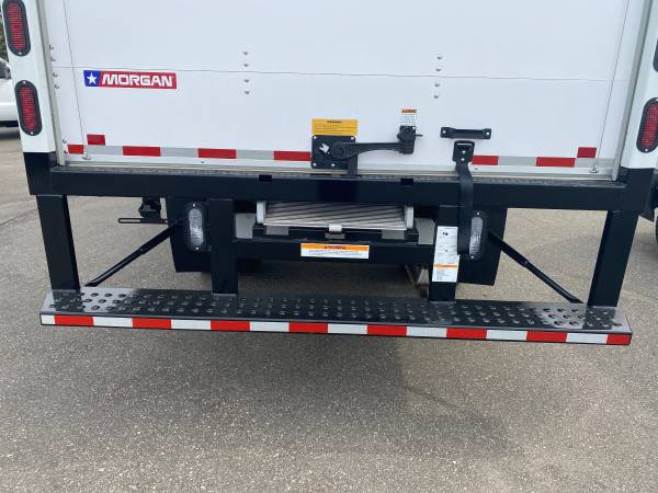 2019 Freightliner 14 Box Truck DIESEL LIKE NEW 1K MILES for sale in Swartz Creek,MI, OH – photo 18