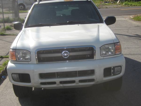 2004 Nissan Pathfinder (white) for sale in Atlanta, GA