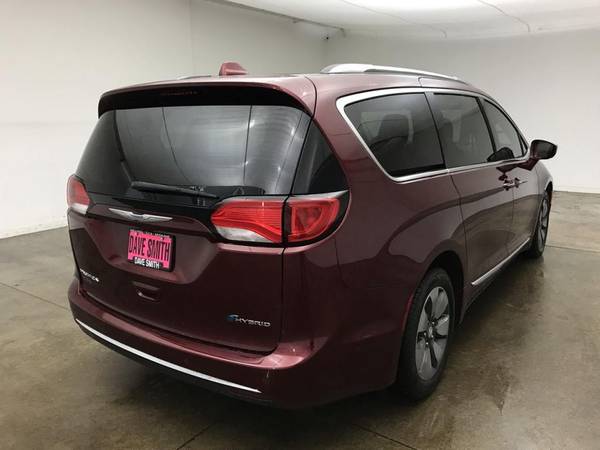 2018 Chrysler Pacifica Electric Hybrid Limited Minivan, Passenger for sale in Coeur d'Alene, MT – photo 7