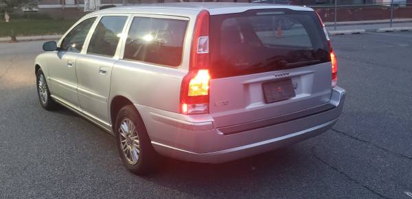 2005 VOLVO V70 WAGON 3RD ROW SEAT - cars & trucks - by owner -... for sale in Montclair, NJ – photo 8