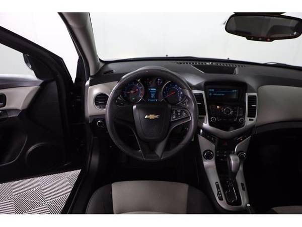 2014 Chevrolet Cruze LS - sedan - cars & trucks - by dealer -... for sale in Cincinnati, OH – photo 16