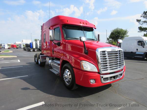 2016 *Freightliner* *Cascadia* *Mid Roof* Red for sale in Tulsa, OK – photo 9