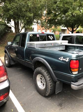 2000 Mazda B3000 4x4 Lifted for sale in Charlottesville, VA – photo 9
