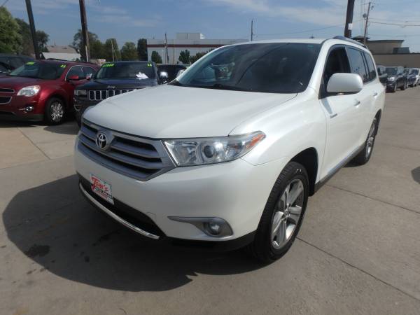 2013 Toyota Highlander Limited 4WD White for sale in URBANDALE, IA – photo 6