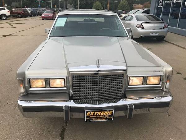 1987 Lincoln Town Car CARTIER - cars & trucks - by dealer - vehicle... for sale in Des Moines, IA – photo 6