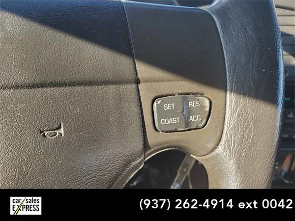 2004 Chevrolet Monte Carlo coupe LS (Sandstone Metallic) for sale in Cincinnati, OH – photo 24