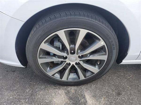 2018 Hyundai Elantra GT Base - - by dealer - vehicle for sale in TAMPA, FL – photo 4
