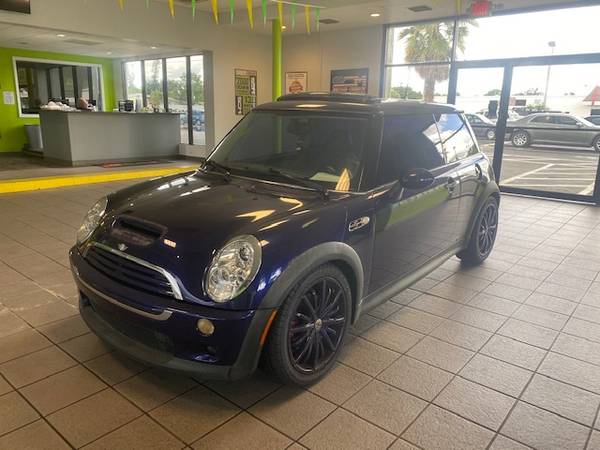 2005 Mini Cooper S Manual supercharged - cars & trucks - by dealer -... for sale in Fort Myers, FL