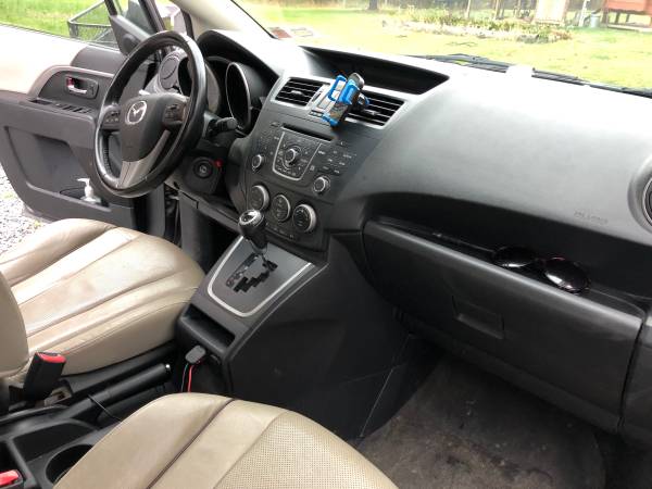 Mazda 5 Touring, 2013, gray - cars & trucks - by owner - vehicle... for sale in Ithaca, NY – photo 8