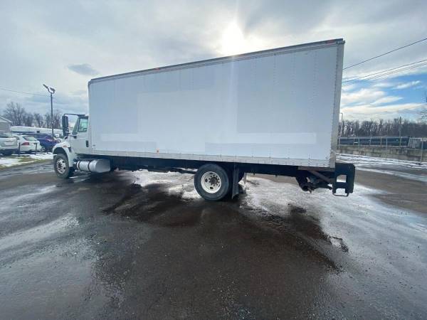 2016 International 4300 24 Box Truck w/Liftgate 4293 - cars & for sale in Coventry, RI – photo 5