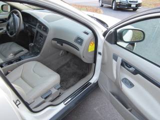 VOLVO V-70 Wagon - cars & trucks - by owner - vehicle automotive sale for sale in Springfield, MO – photo 14