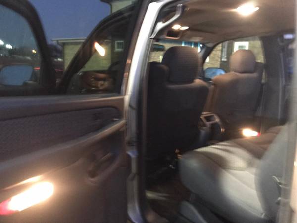 2002 CHEVROLET AVALANCHE - cars & trucks - by dealer - vehicle... for sale in Kenosha, WI – photo 11