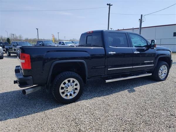 2016 GMC Sierra 2500HD Denali - - by dealer - vehicle for sale in Chillicothe, OH – photo 5