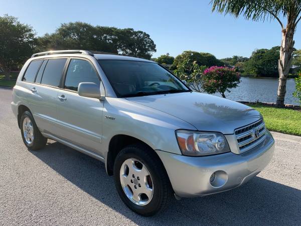 2006 Toyota Highlander AWD Excellent Condition - - by for sale in Clearwater, FL – photo 2