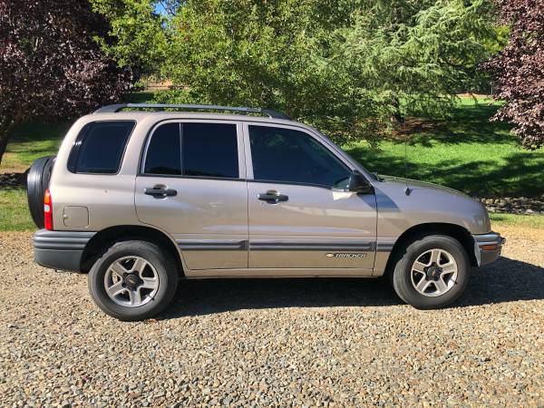 Chevy Tracker 4X4 2002 - cars & trucks - by owner - vehicle... for sale in Grants Pass, OR – photo 3