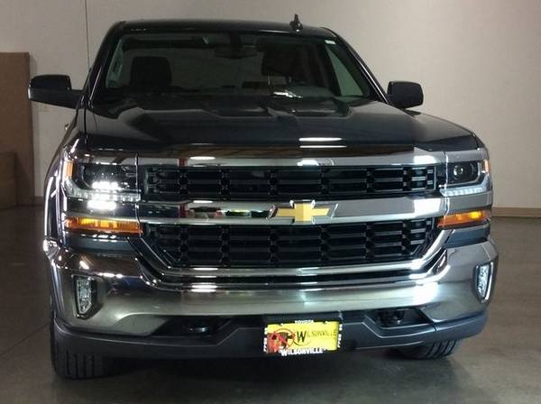 2018 Chevrolet Silverado 1500 4x4 4WD Chevy Truck LT Crew Cab for sale in Wilsonville, OR – photo 6