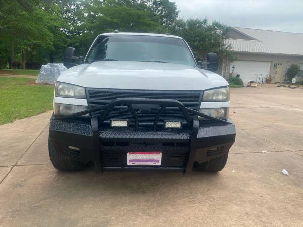 2005 Chevrolet LT 2500 Duramax, 220, 000 miles, few dents but looks for sale in Puckett, MS – photo 3