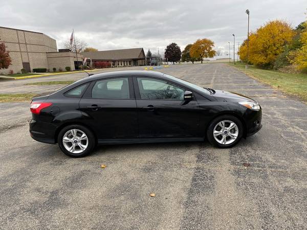2013 Ford Focus SE ONE OWNER NO ACCIDENTS - cars & trucks - by... for sale in Grand Blanc, MI – photo 4