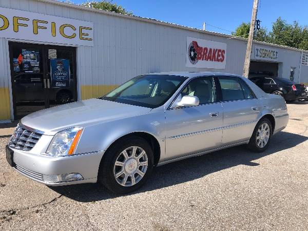 2009 CADILLAC DTS+LEATHER+SERVICED+WARRANTY+FINANCING+FREE CARFAX for sale in CENTER POINT, IA – photo 7