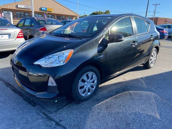 2014 Toyota Prius c Two 4dr Hatchback **GUARANTEED FINANCING** -... for sale in Hyannis, RI – photo 3