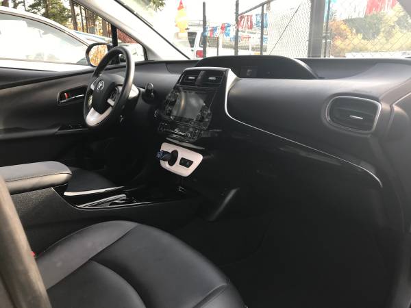 2017 Toyota Prius Three Hatchback for sale in Bellingham, WA – photo 22