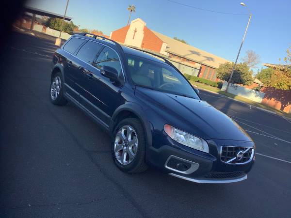 2011 VOLVO V70 AWD T6 WAGON - MINT - RUNS GREAT - COLD AIR -... for sale in Glendale, AZ – photo 3