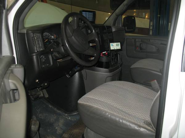Chevy express work van 2005 for sale in Easton, MD – photo 10