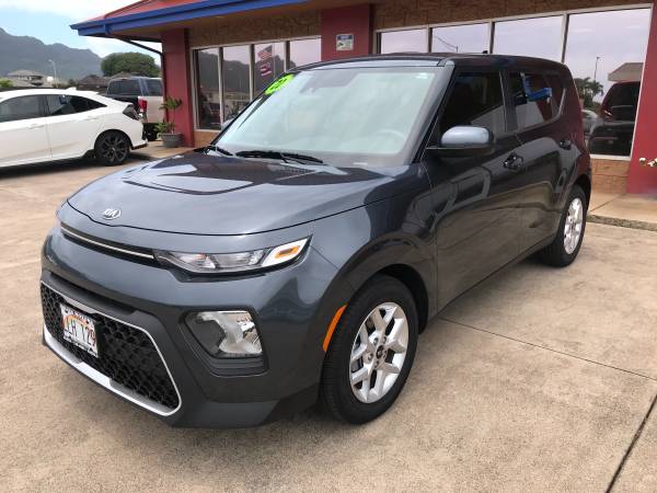 EXTREMELY LOW MILES 2020 KIA SOUL S - - by dealer for sale in Hanamaulu, HI – photo 6