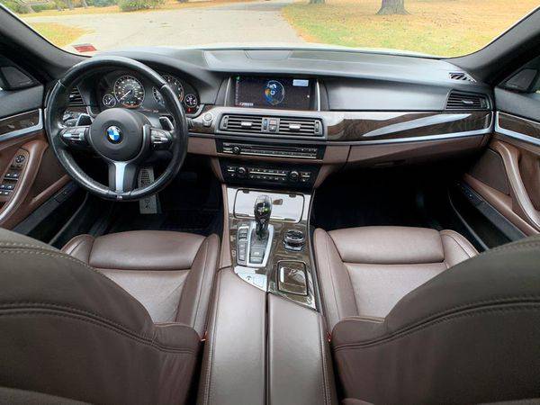 2015 BMW 5 Series 4dr Sdn 550i xDrive AWD 309 / MO for sale in Franklin Square, NY – photo 13