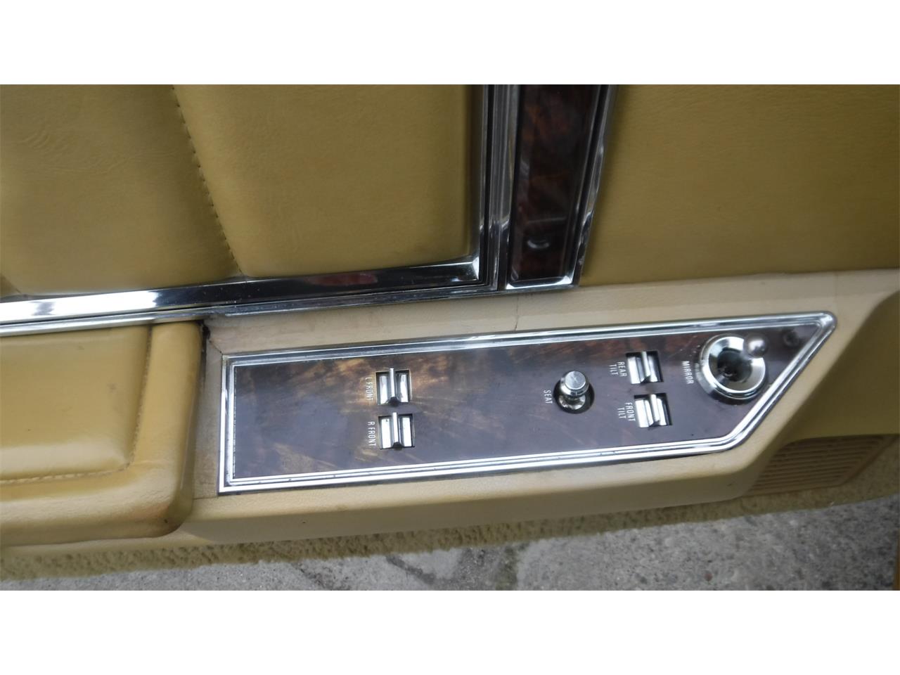 1977 Lincoln Mark V for sale in Milford, OH – photo 65