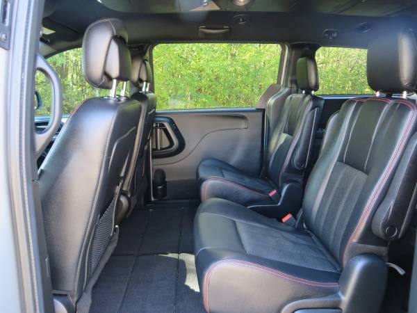2015 Dodge Grand Caravan R/T-Leather! Stow 'N Go! Remote Start!... for sale in West Allis, WI – photo 10